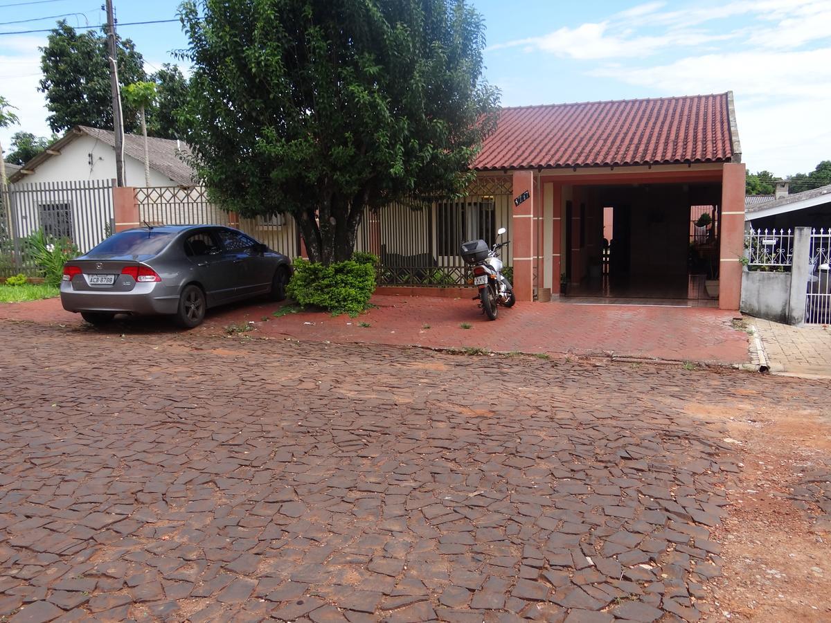 Отель Casa Da Helo Quartos Em Foz Фос-ду-Игуасу Экстерьер фото